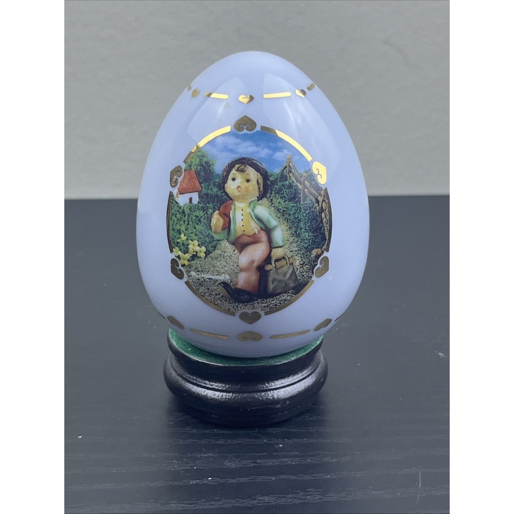 Vintage 1993 M.J. Hummel "Merry Wanderer" Porcelain Egg Danbury Mint w/ Stand